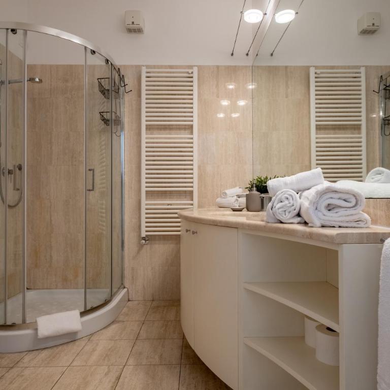 Leoncino Apartment - Appartamento con 2 Camere da Letto - 15