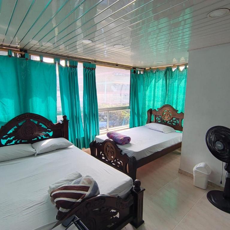 vegasergio - Double Room with Private Bathroom - 1