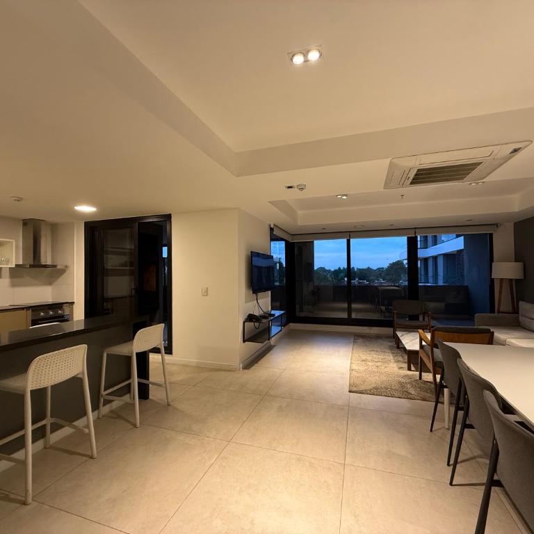 2-Bedroom Apt with PanoramicViews in Feel Building - Casa - 12