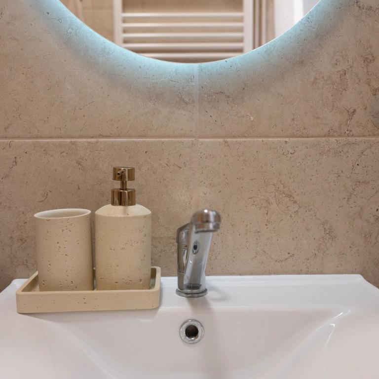 Grand Atelier Subotica - One-Bedroom Apartment - 14