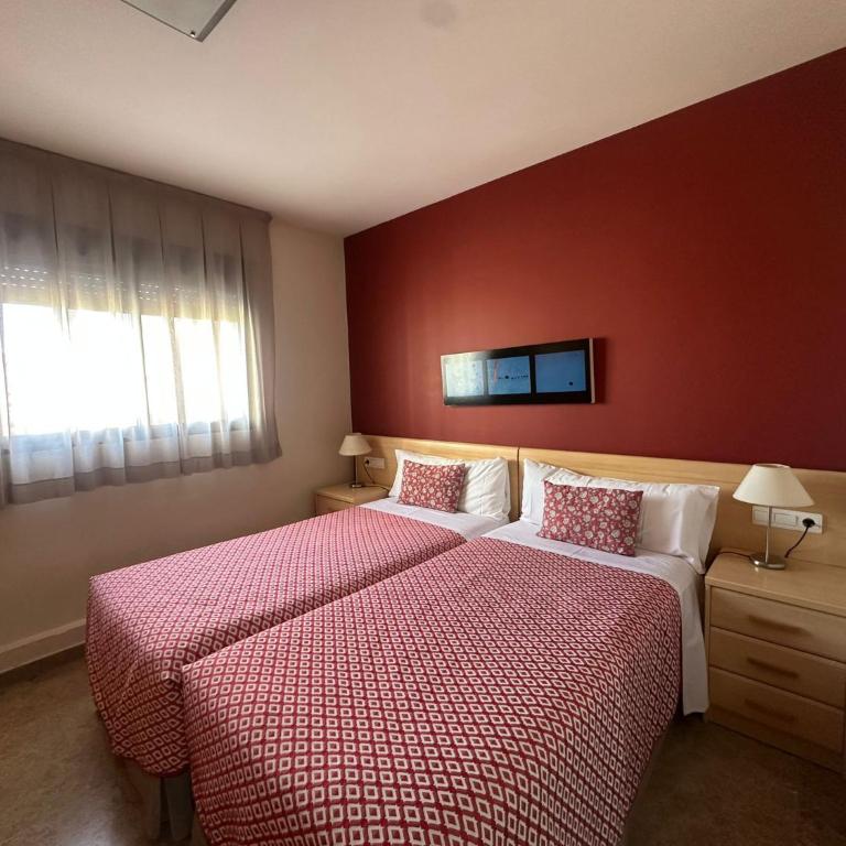 Apartamentos Plaza Picasso - Two-Bedroom Apartment (3 Adults) - 14