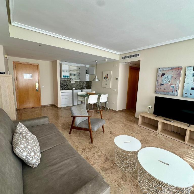 Apartamentos Plaza Picasso - Two-Bedroom Apartment (4 Adults) - 9