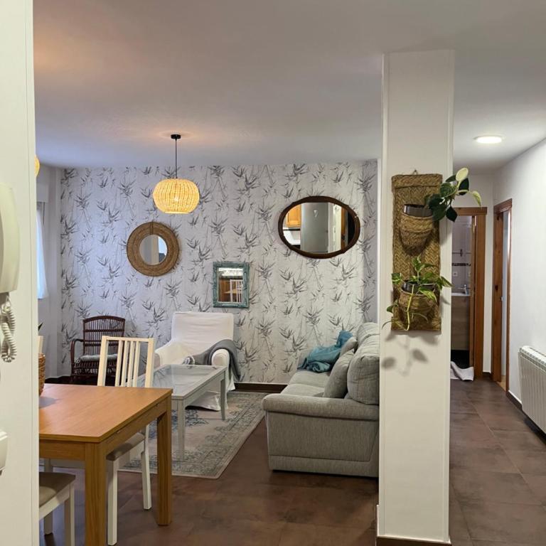 Apartamento Sol y Mar - Three-Bedroom Apartment - 1