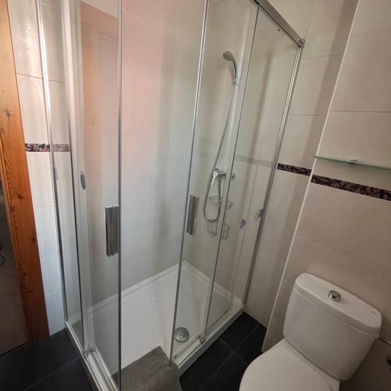 Apartamento Sol y Mar - Three-Bedroom Apartment - 13