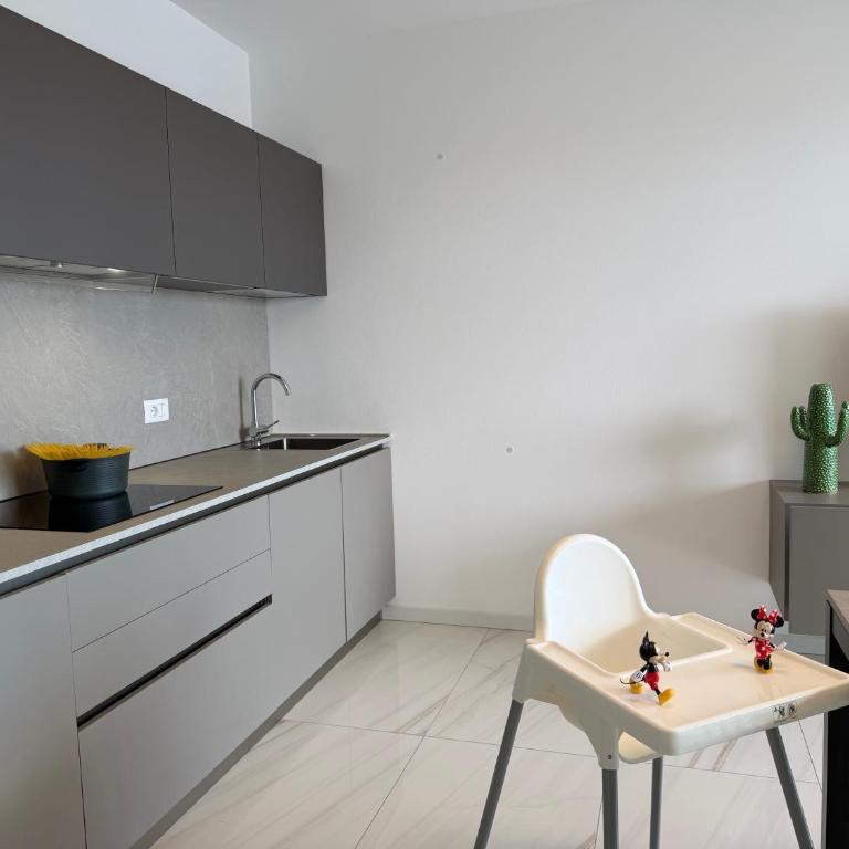 Beach Palace with small swimming pool, private beach, parking - Appartamento con 2 Camere da Letto - 10