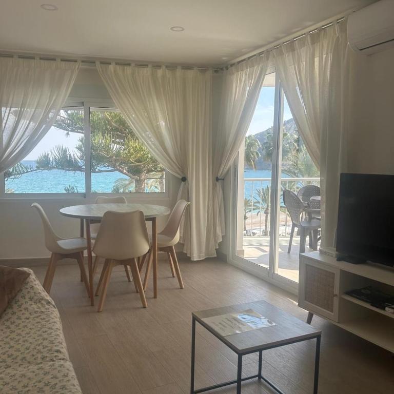 Edificio Albires - Apartment with Sea View - 18