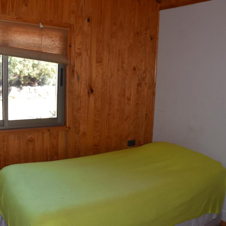 Los Quenes River Lodge - Family Room with Mountain View - 3