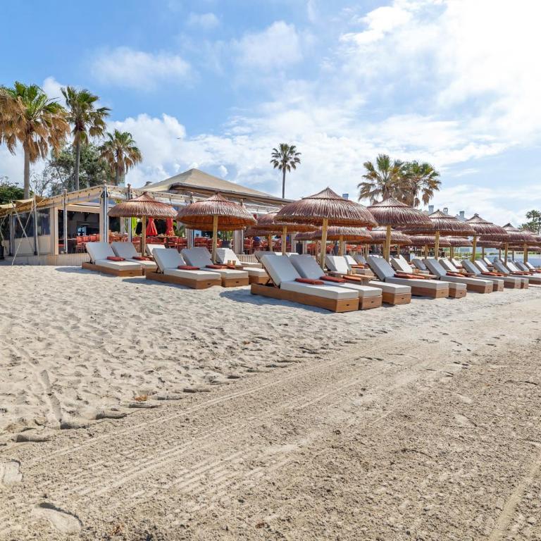Superb Family Friendly Apt Short Walk to Beach - Apartamento de 2 dormitorios con vistas a la piscina - 47