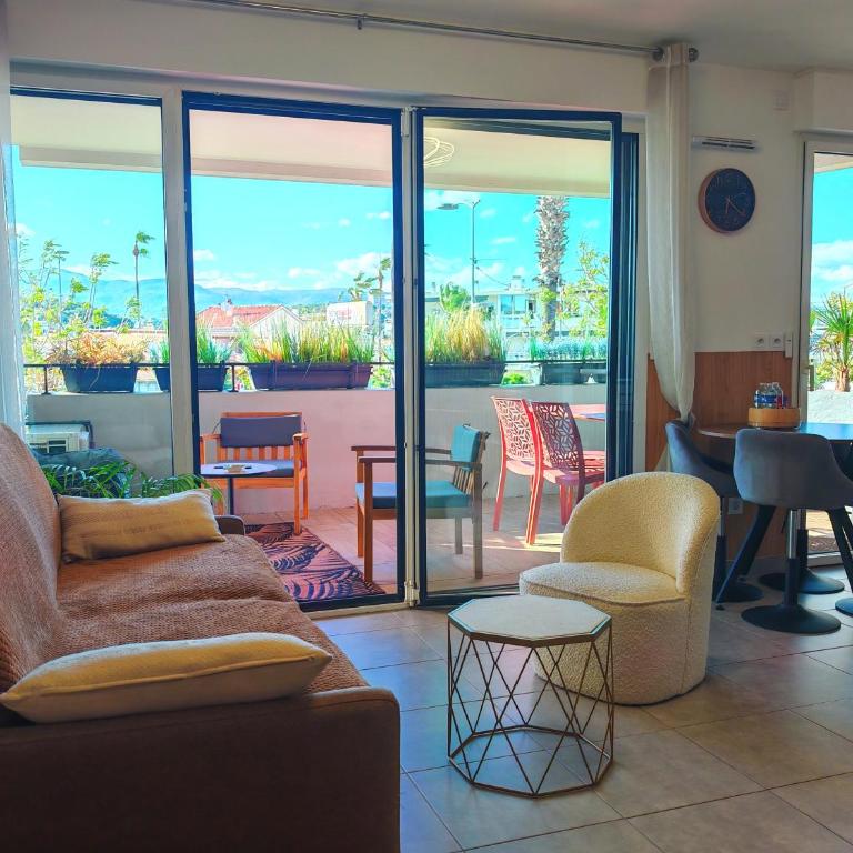 Pearl Beach - Rooftop Pool Seaside - Apartamento con vistas a las montañas - 11