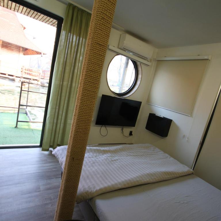 B&B Botel Charlie - Deluxe Zimmer mit Queensize-Bett - 14