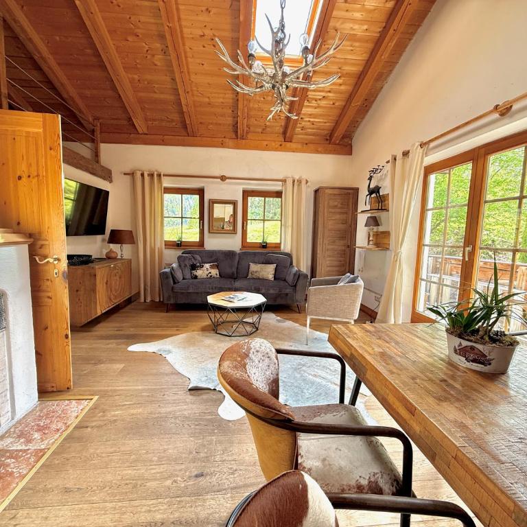 CHALET BELLE KITZ by Belle Stay - Two-Bedroom Apartment - 2