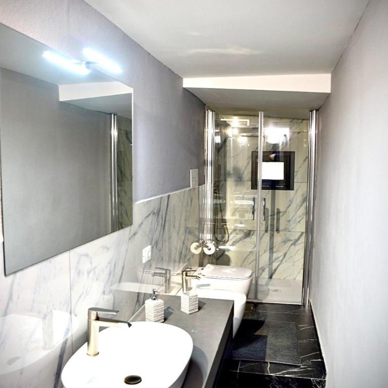 Suite Romantica con Jacuzzi e Sauna - Apartment mit 1 Schlafzimmer - 10