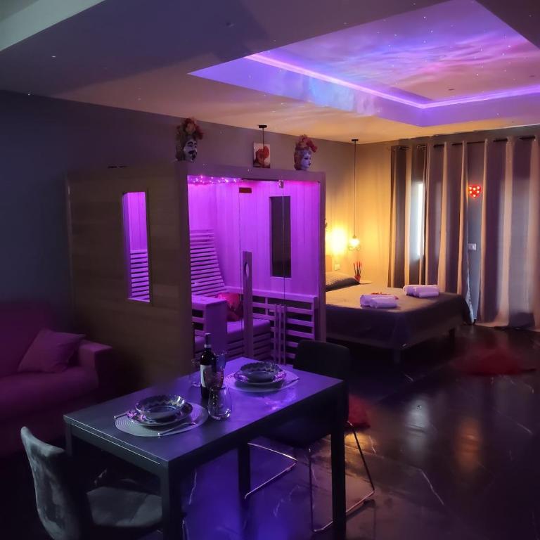 Suite Romantica con Jacuzzi e Sauna - Apartment mit 1 Schlafzimmer - 12