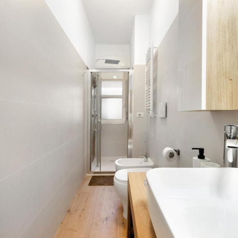 Modern Home Milano with Wi-Fi & AC 15 min to Duomo - Appartamento con 1 Camera da Letto - 6