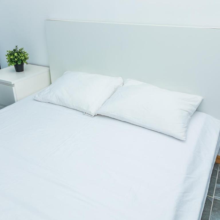 Cherry Homes - One-Bedroom Apartment - 11