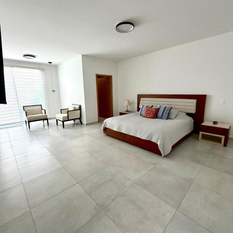 Casa Hevea near Akron stadium - Villa - 7