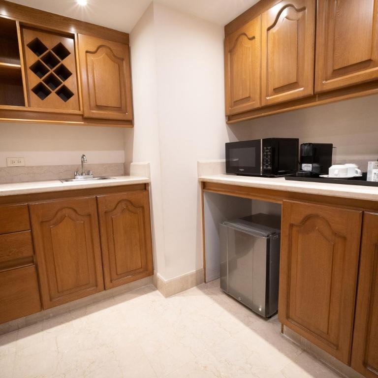 Hotel Intercontinental Cali by IHG - Presidential King Suite - 7