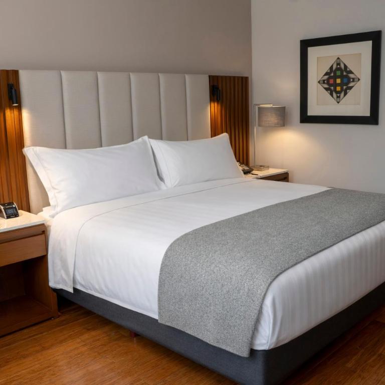 Hotel Intercontinental Cali by IHG - Classic King Room - Accessible - 1