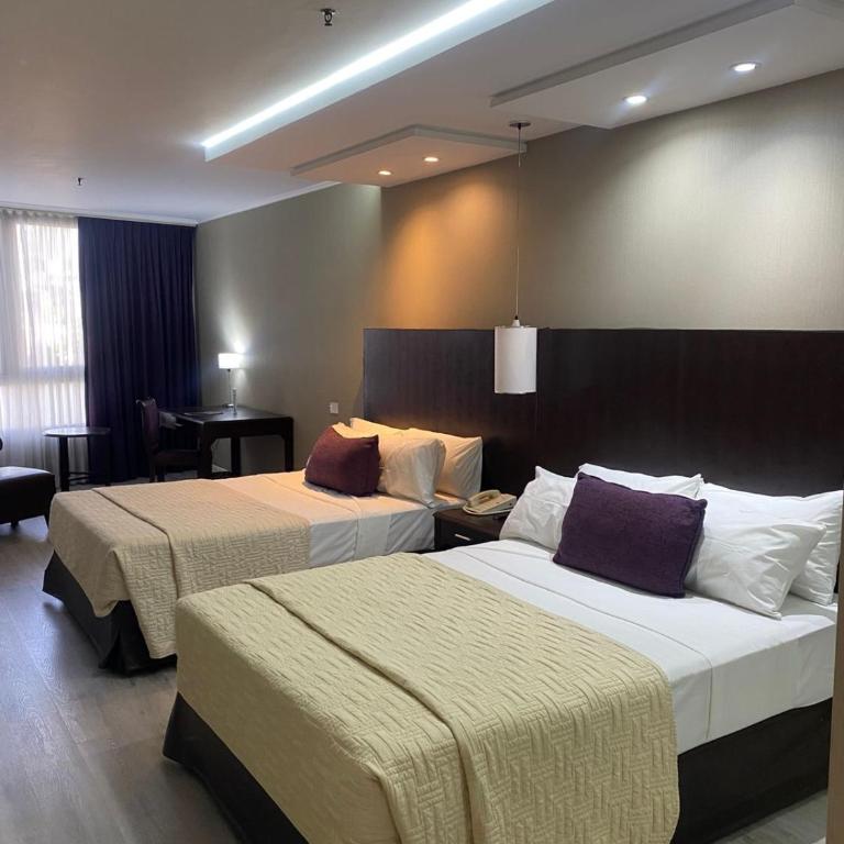 Howard Johnson Plaza by Wyndham Buenos Aires Florida Street - Habitación con cama grande - Adaptada para personas con movilidad reducida - 4