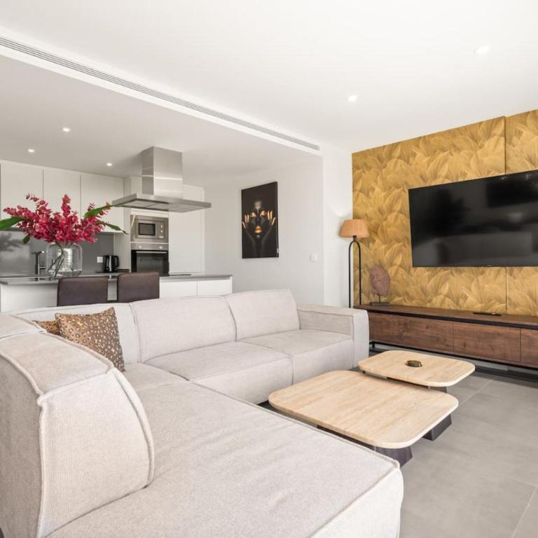 Luxe 3BR Apt With Wellness in Oasis 325 Estepona - Apartamento - 29