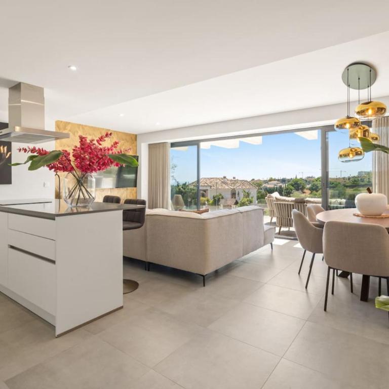 Luxe 3BR Apt With Wellness in Oasis 325 Estepona - Apartamento - 7