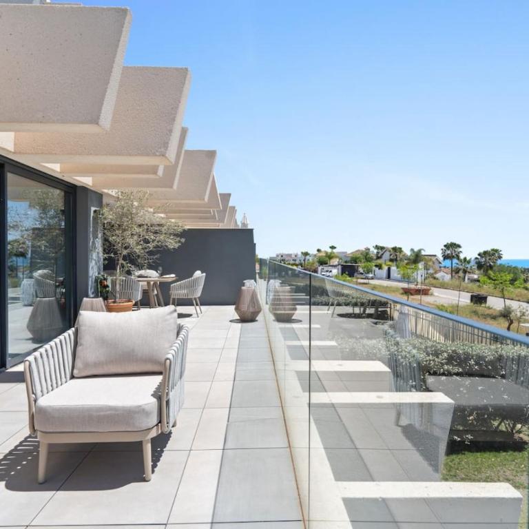 Luxe 3BR Apt With Wellness in Oasis 325 Estepona - Apartamento - 24
