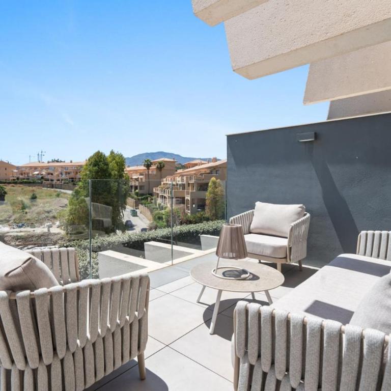 Luxe 3BR Apt With Wellness in Oasis 325 Estepona - Apartamento - 25