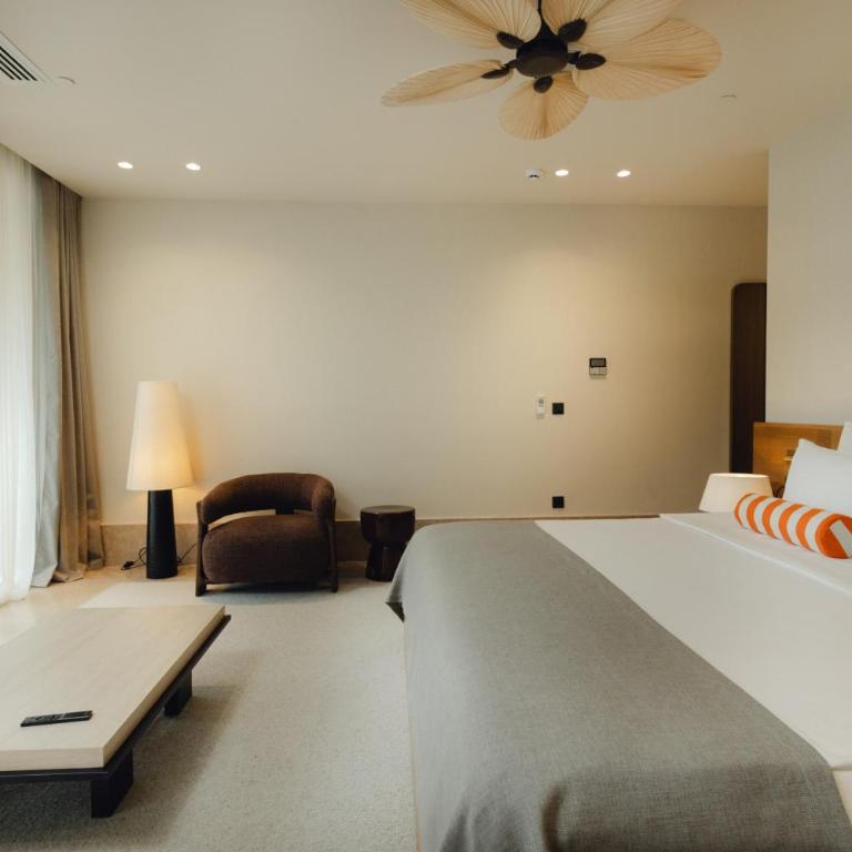 Infinity Hotel & More - Premium Dvokrevetna Soba sa Bračnim Krevetom i Balkonom - 19
