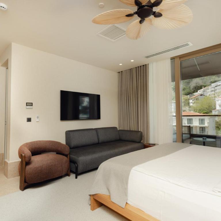Infinity Hotel & More - Premium Dvokrevetna Soba sa Bračnim Krevetom i Balkonom - 23