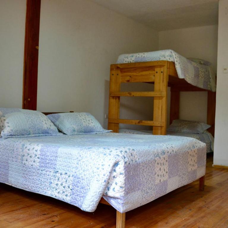 Hostal Michel - Habitación Cuádruple con baño - 1