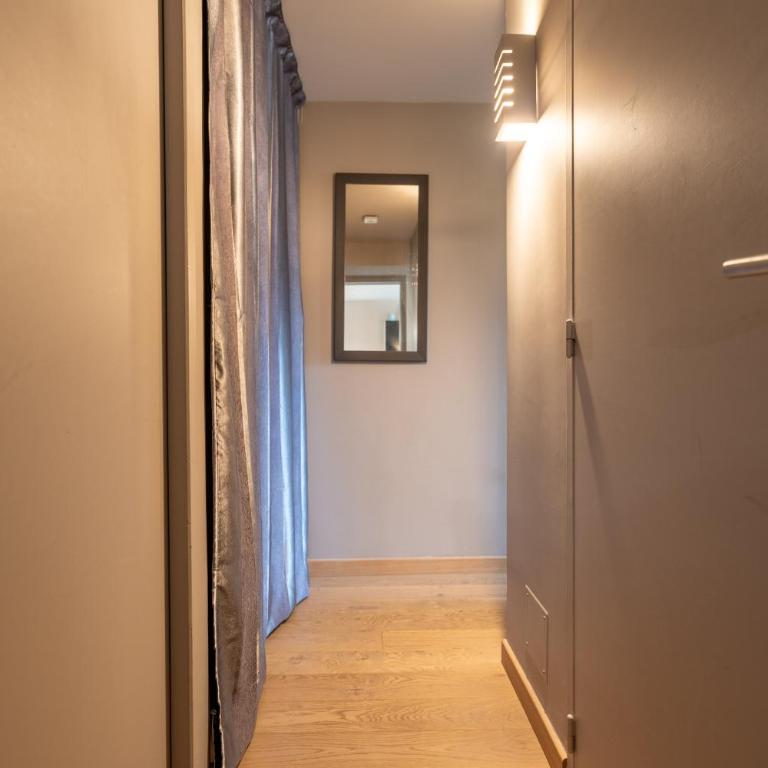 Slope front Ski-In Out Escape Spacious Apartment- In the center of Val Thorens - Apartment - 2