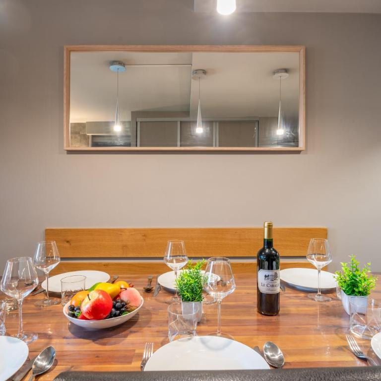 Slope front Ski-In Out Escape Spacious Apartment- In the center of Val Thorens - Apartment - 6