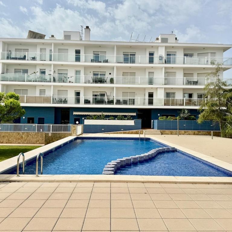 Planta Baja con piscina , wifi y parking - Apartamento de 3 dormitorios - 2