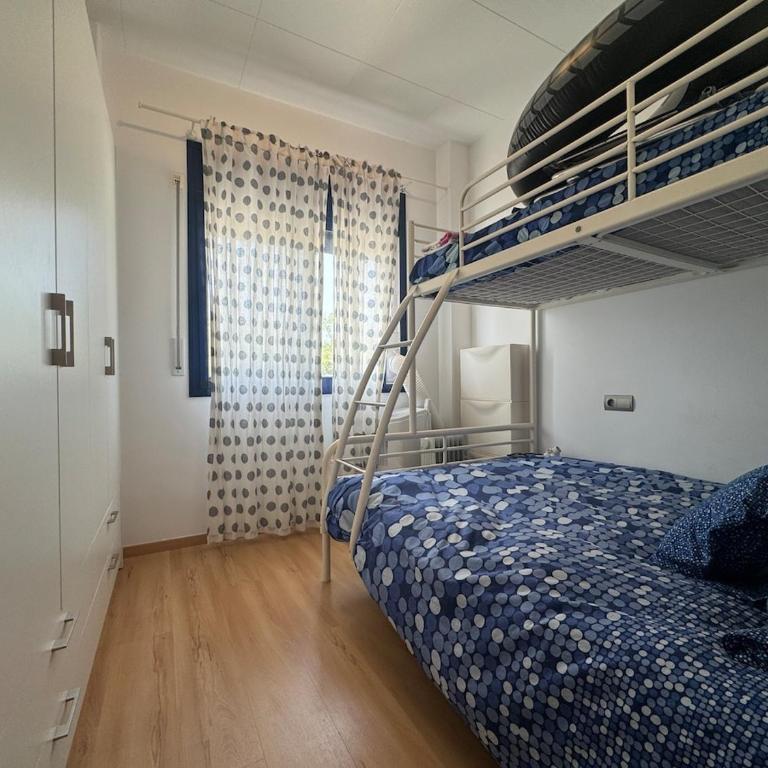 Planta Baja con piscina , wifi y parking - Apartamento de 3 dormitorios - 4