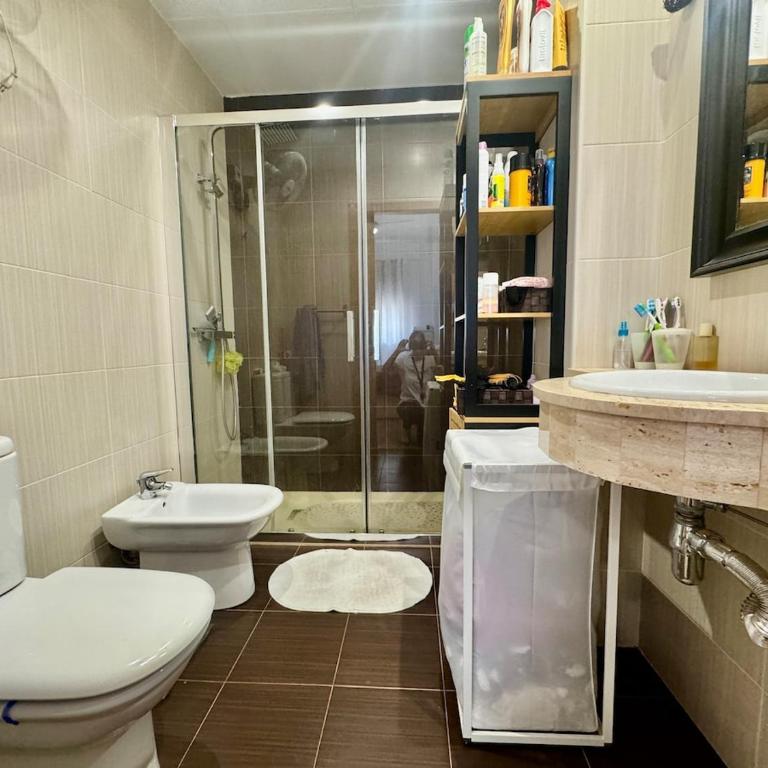 Planta Baja con piscina , wifi y parking - Apartamento de 3 dormitorios - 14