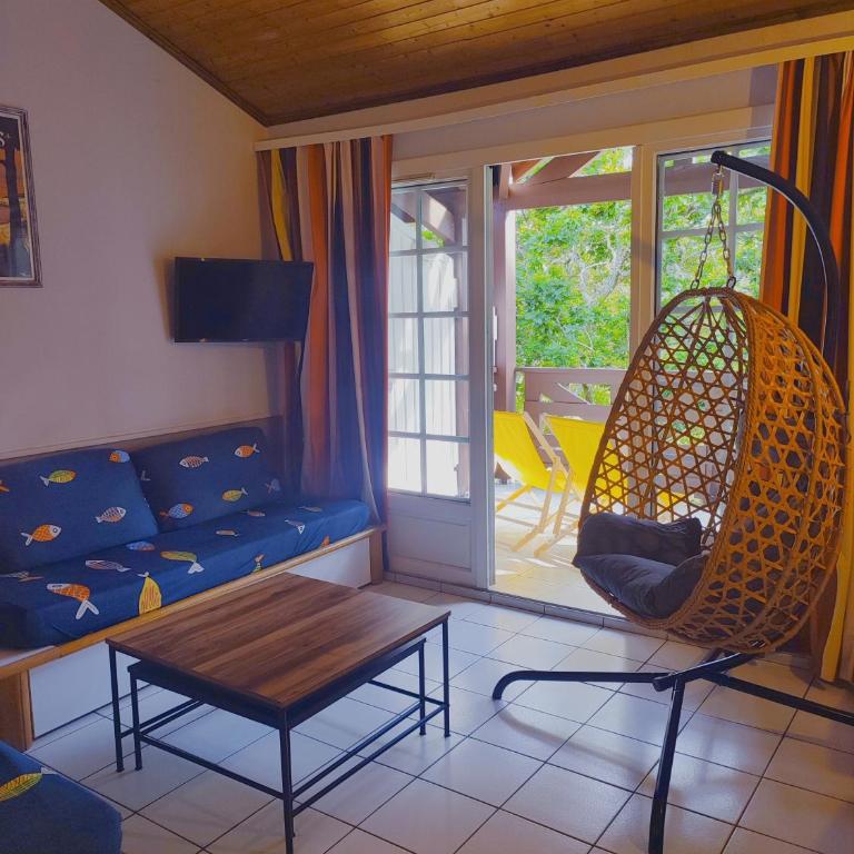 Appartement 6 personnes, 40m2, lave-linge, 2 salles de bain, grand balcon, piscine et proche golf - Appartement 2 Chambres - 6