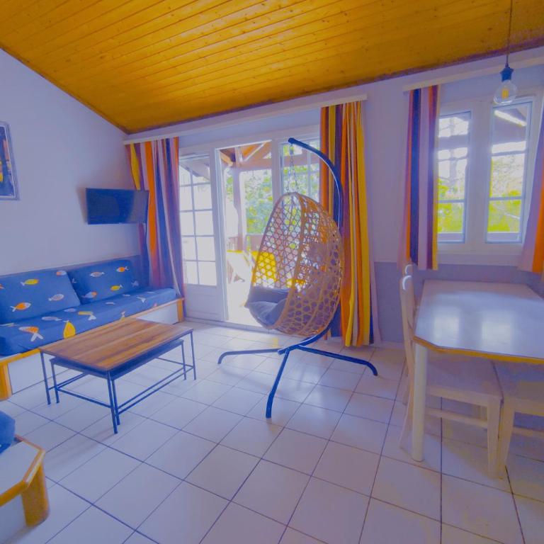 Appartement 6 personnes, 40m2, lave-linge, 2 salles de bain, grand balcon, piscine et proche golf - Appartement 2 Chambres - 3