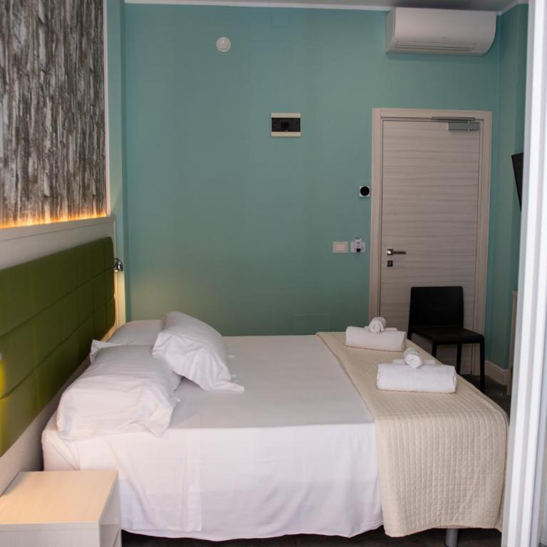 Hotel Villa Irene & Spa - Camera King con Balcone - 9