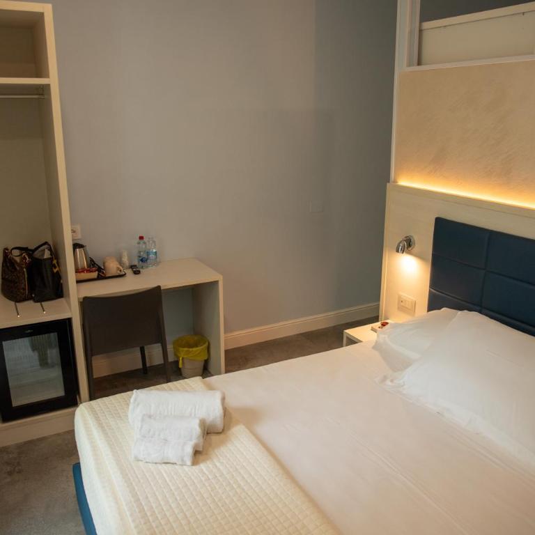 Hotel Villa Irene & Spa - Camera Familiare con Balcone - 15
