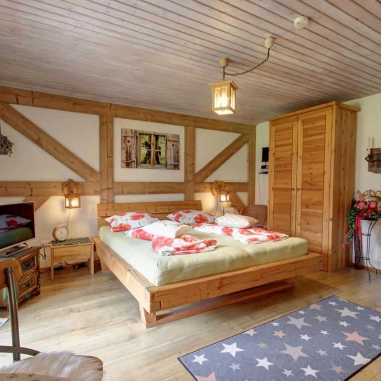 Gästehaus Barbara Schwaiger - Chiemgau Karte - Großes Doppelzimmer - 3