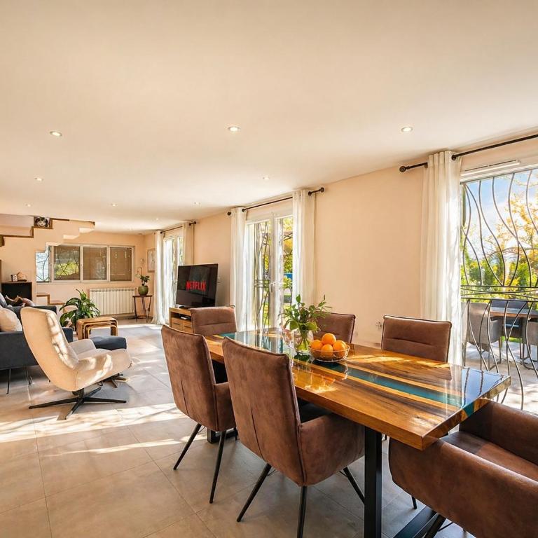 Luxury Villa, Garden, and Infinity Pool - Villa mit 3 Schlafzimmern - 12