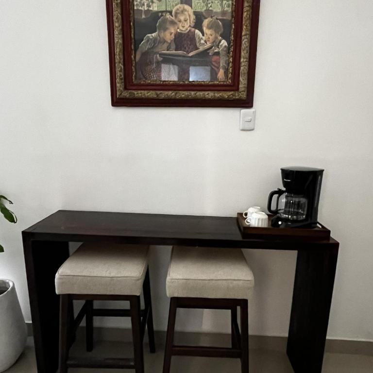 Charming Studio in the Walled City - One-Bedroom Apartment - 4