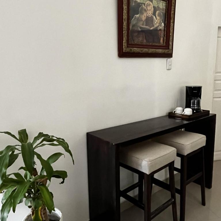 Charming Studio in the Walled City - One-Bedroom Apartment - 5
