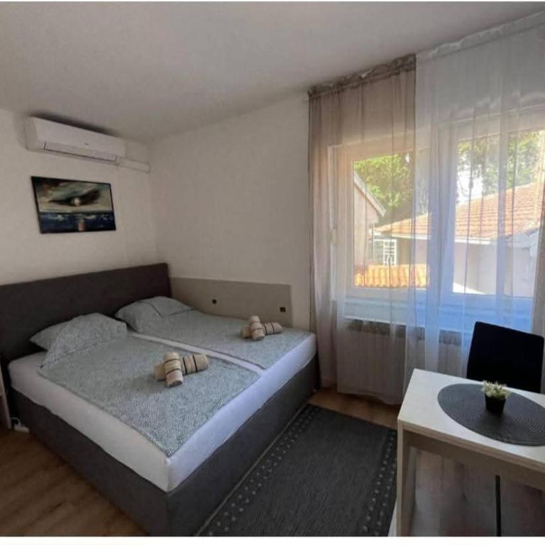 Purple - Apartman sa 2 Spavaće Sobe - 1