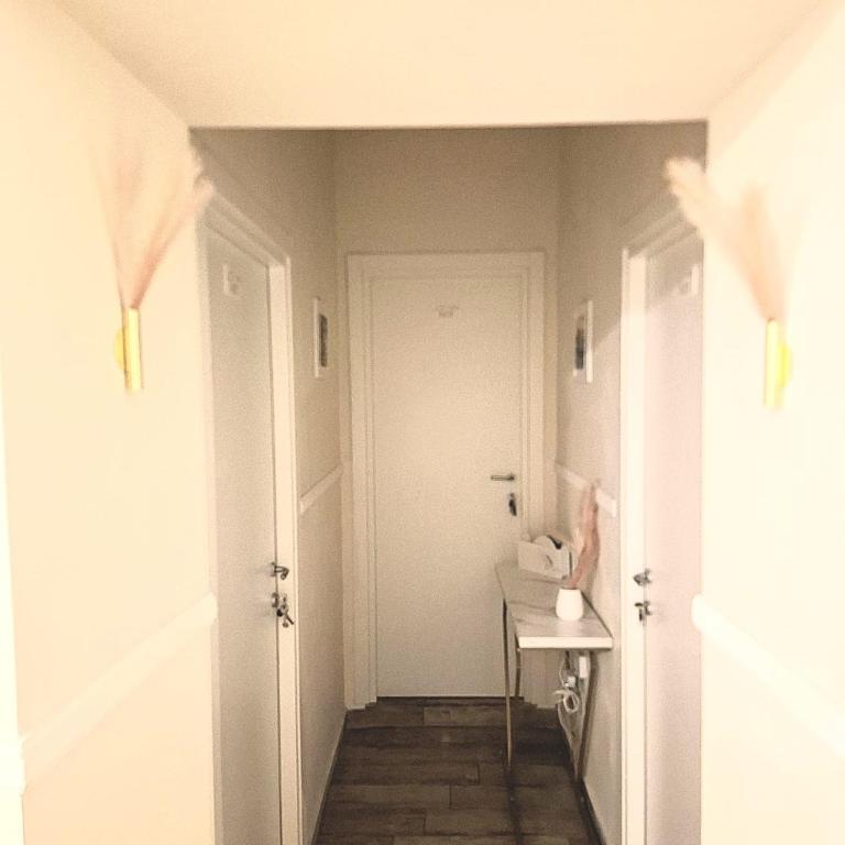 Concept b&b naples- camere moderne con balcone vicino al centro - Camera Matrimoniale - 11