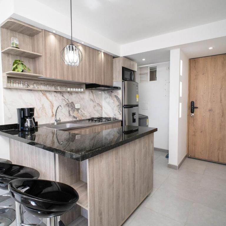 Sea y Lagoon View 3 Hab Premium Comfort - Three-Bedroom Apartment - 17
