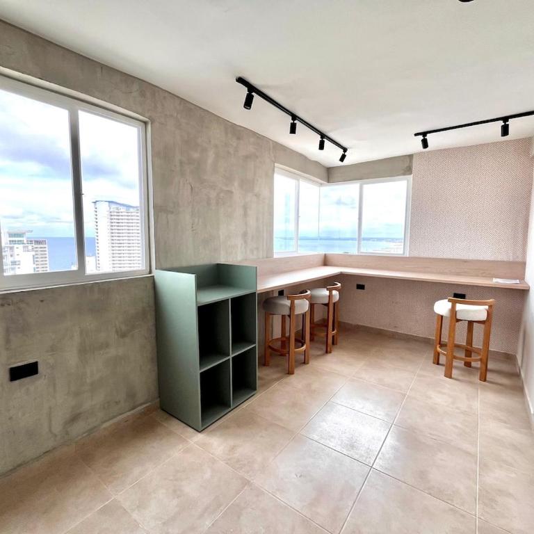Sea y Lagoon View 3 Hab Premium Comfort - Three-Bedroom Apartment - 26