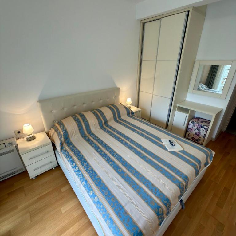 Downtown Cozy Nest - One-Bedroom Apartment - 9