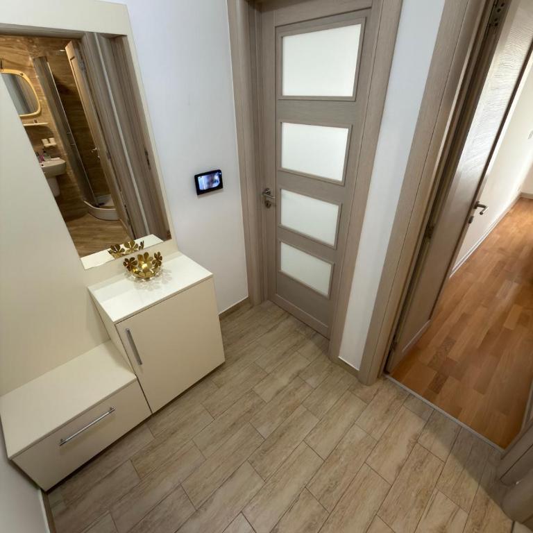 Downtown Cozy Nest - One-Bedroom Apartment - 10