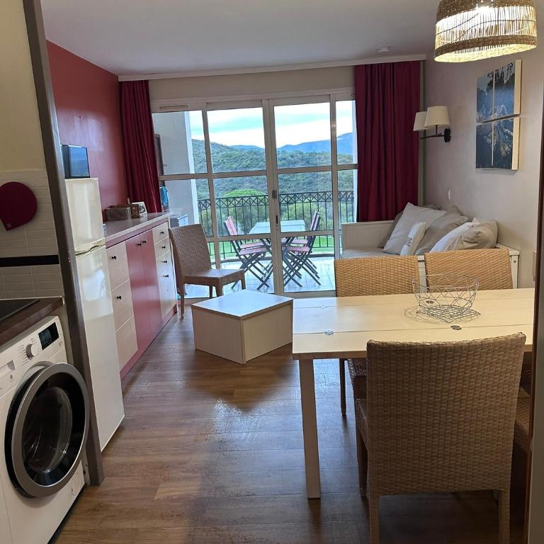 Appartement T2 duplex, centre village, 2 terrasses - Appartement 1 Chambre - 2